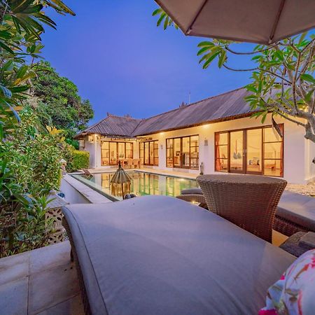 Bali Sunyi Villas Jimbaran  Exterior photo