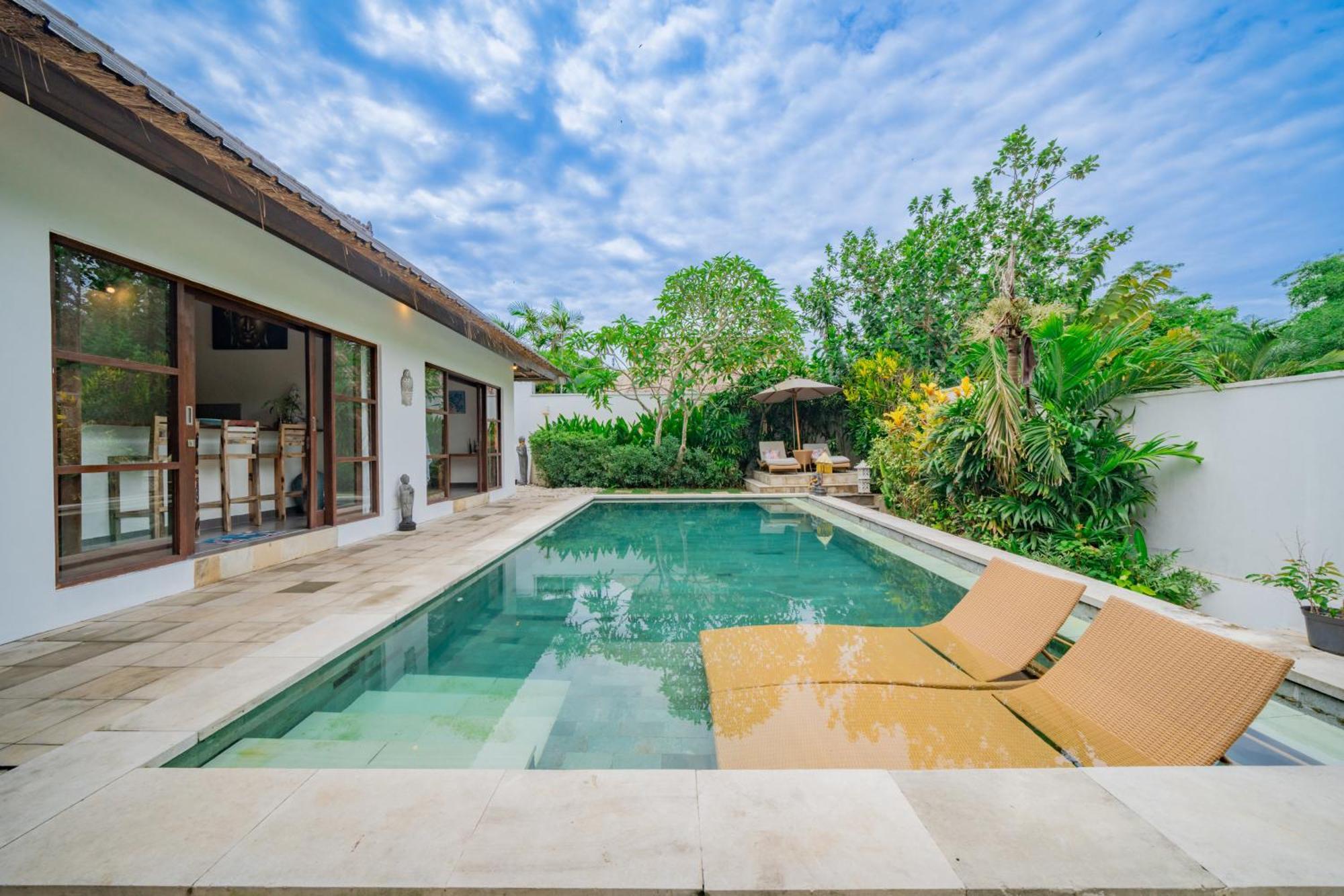 Bali Sunyi Villas Jimbaran  Exterior photo