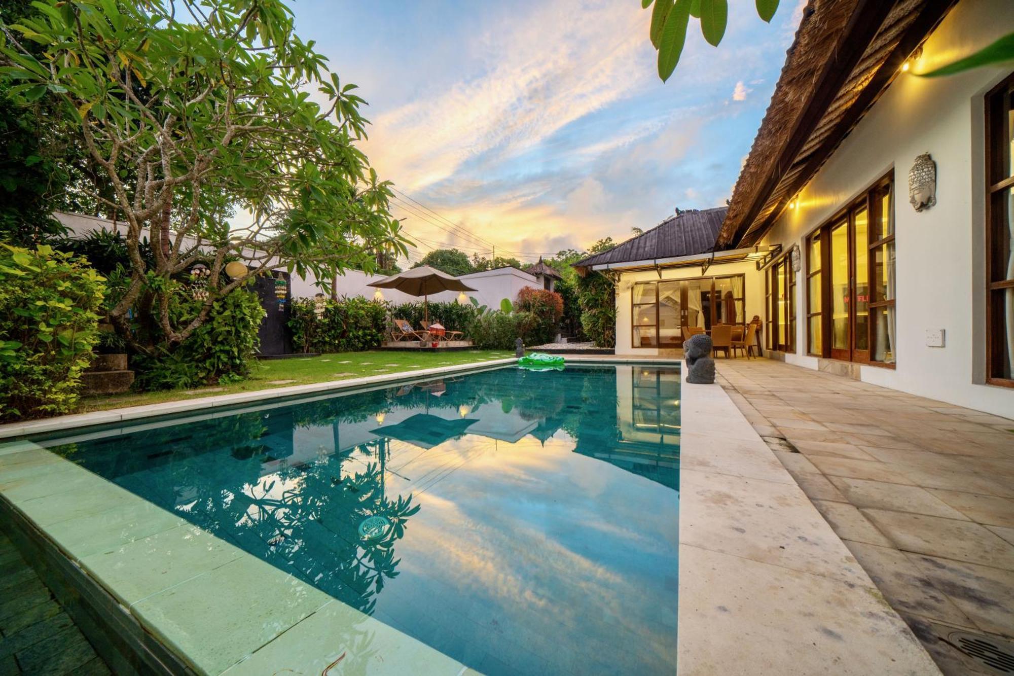 Bali Sunyi Villas Jimbaran  Exterior photo