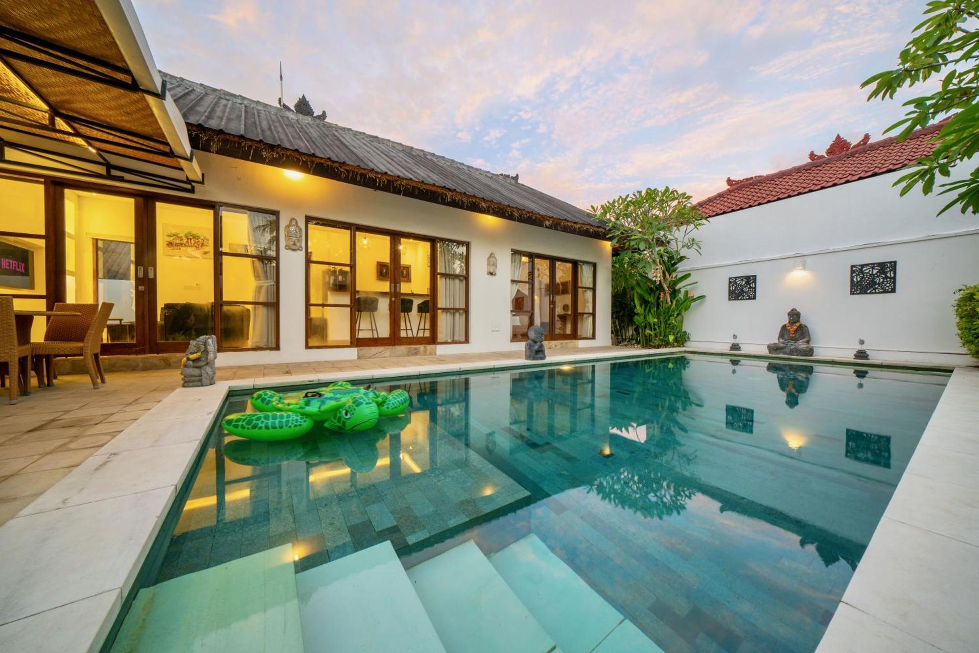 Bali Sunyi Villas Jimbaran  Exterior photo